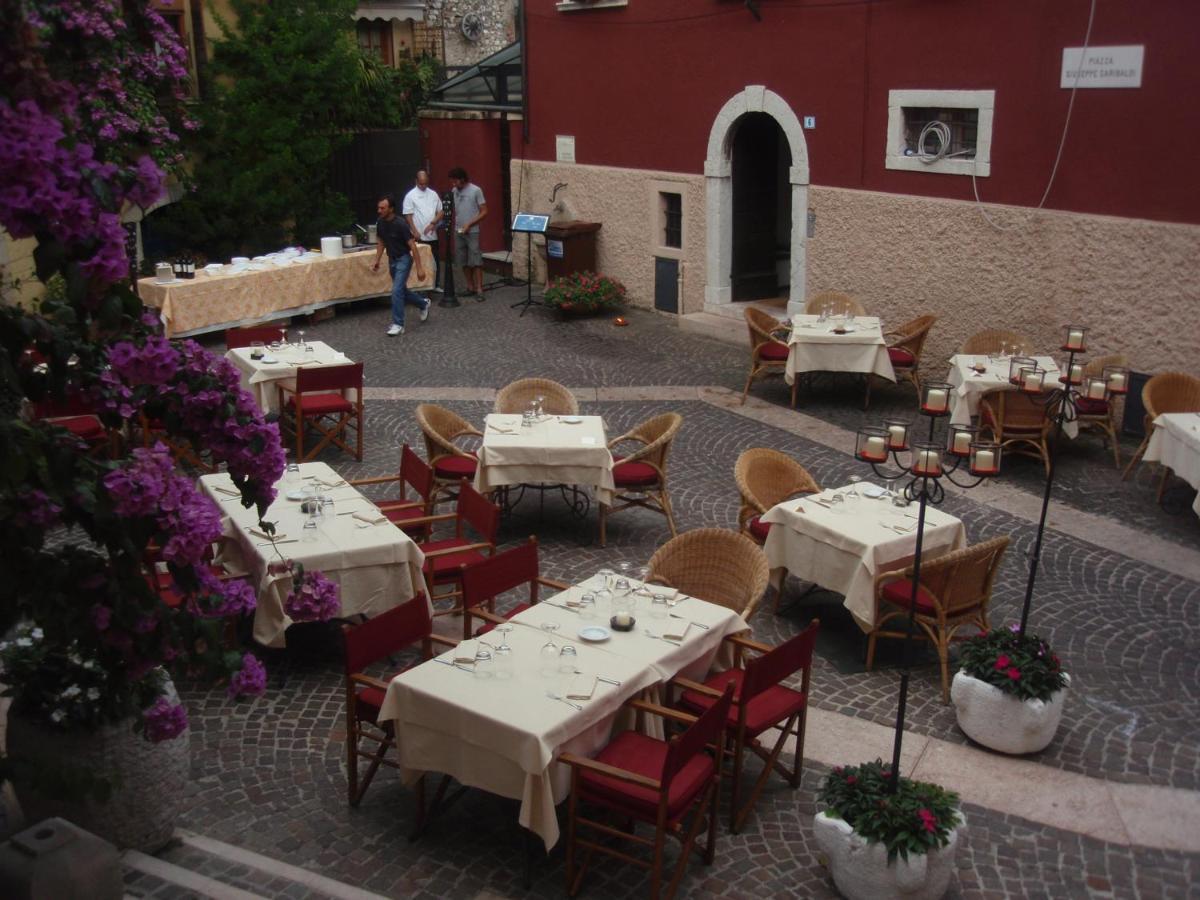 Locanda Agli Angeli Gardone Riviera Eksteriør billede