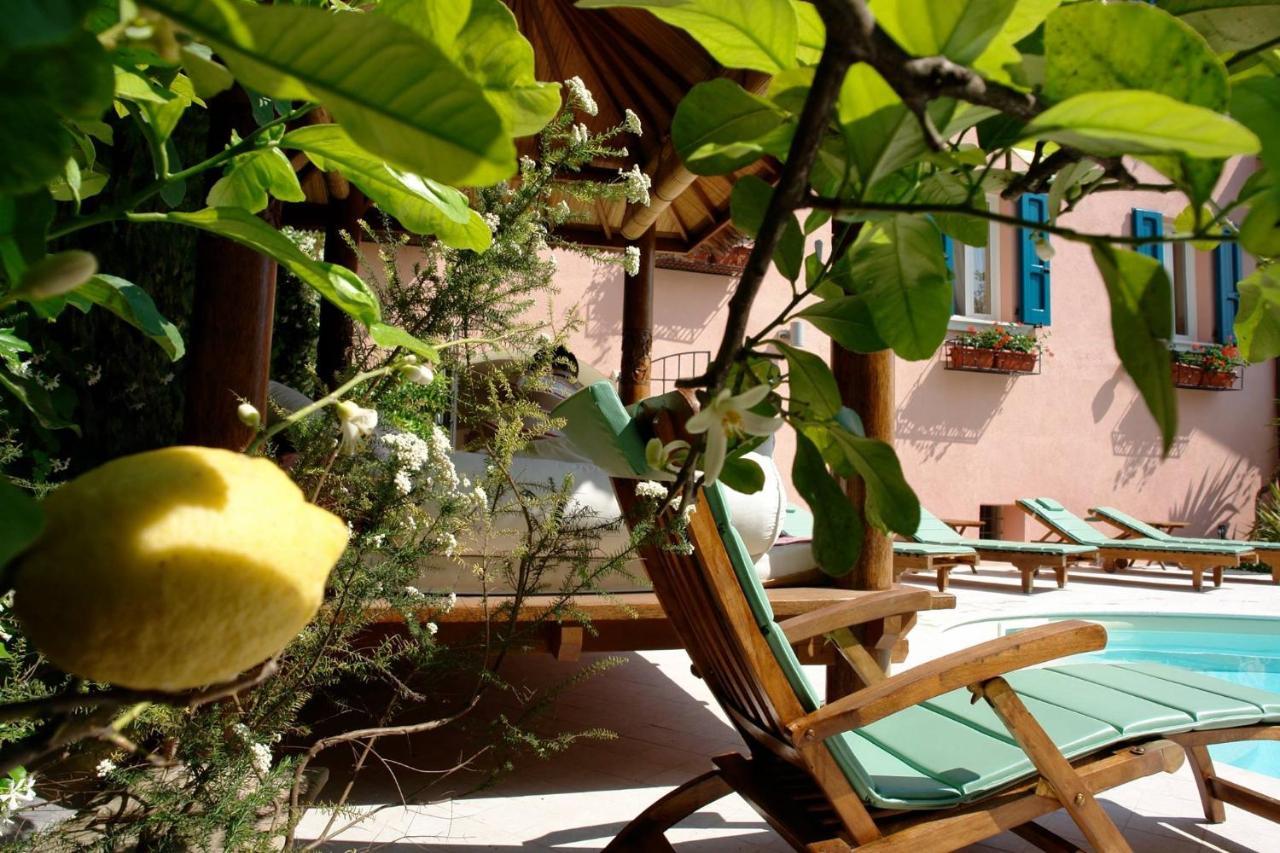 Locanda Agli Angeli Gardone Riviera Eksteriør billede