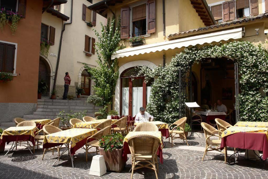 Locanda Agli Angeli Gardone Riviera Eksteriør billede